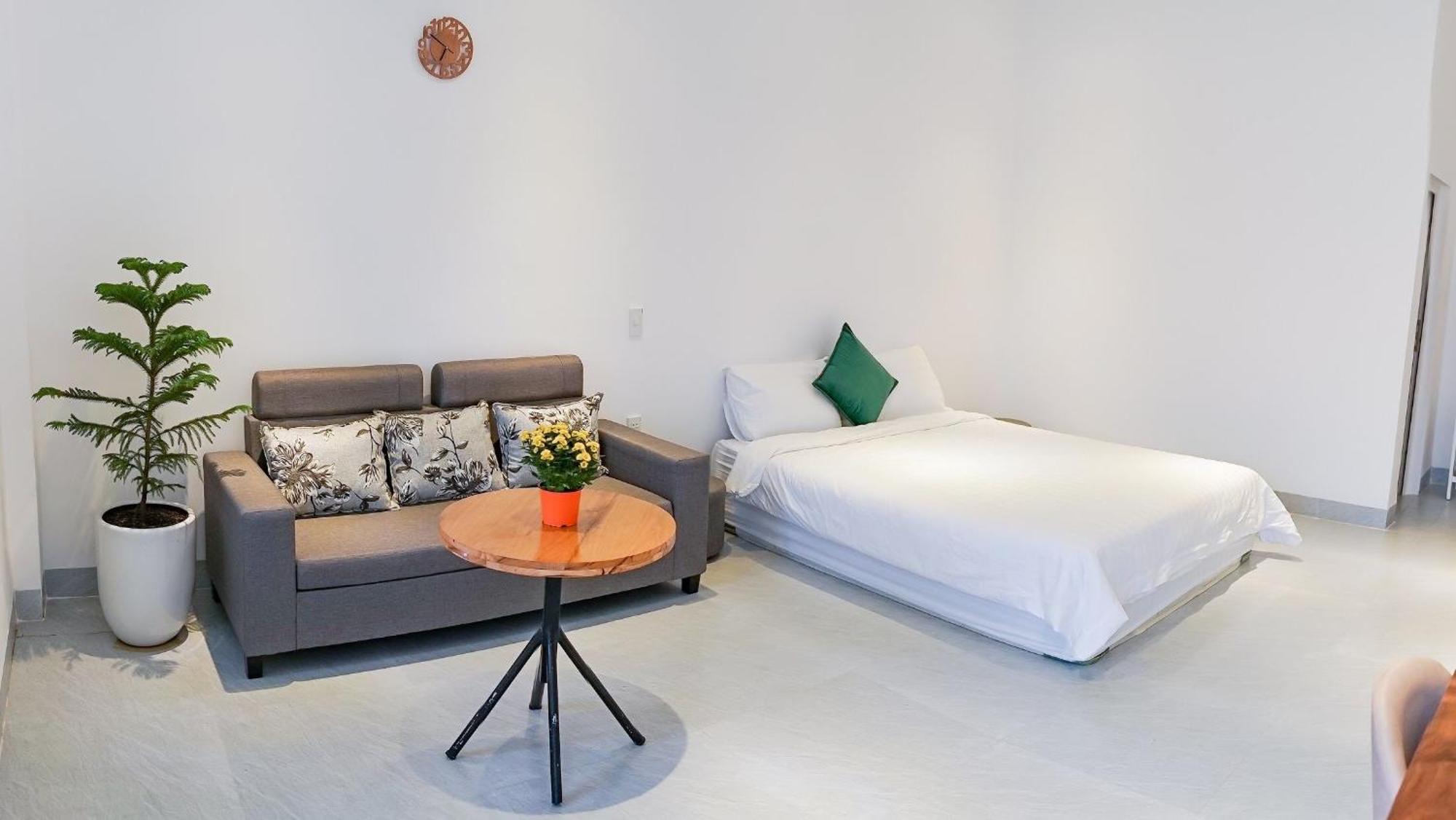 Local White House - Ecofriendly Homestay Дананг Екстериор снимка