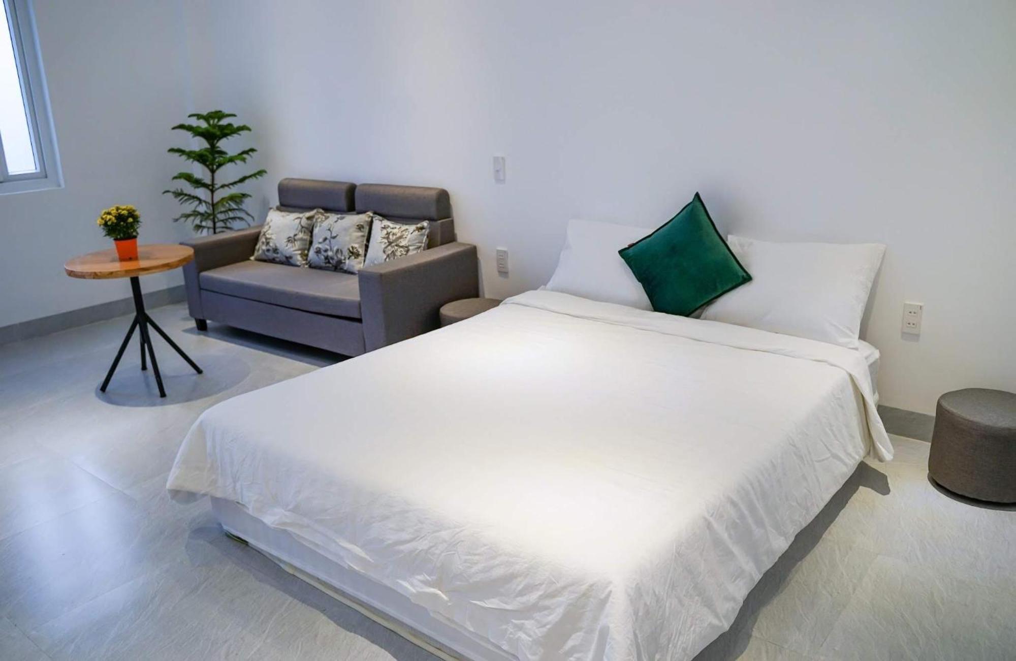 Local White House - Ecofriendly Homestay Дананг Екстериор снимка