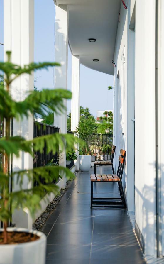 Local White House - Ecofriendly Homestay Дананг Екстериор снимка